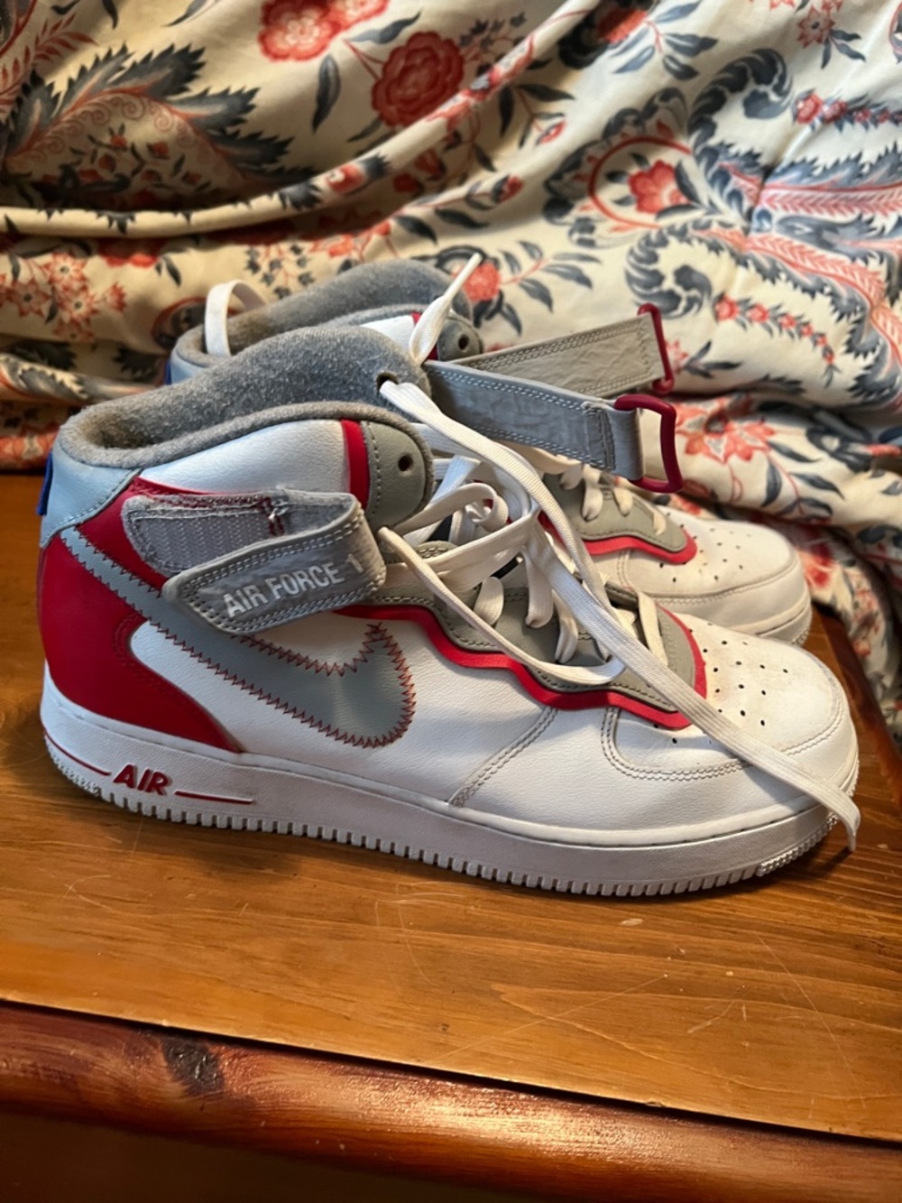 Men’s Air Force 1 Mid Sneakers - White & Red